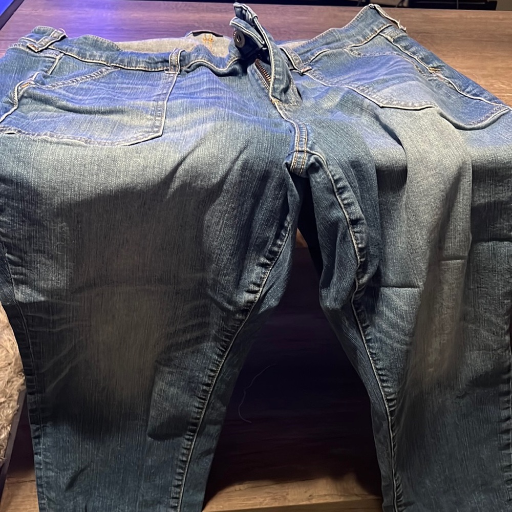 CROP BOYFRIEND STRAIGHT VINTAGE STRETCH MID-RISE JEAN. Size 16